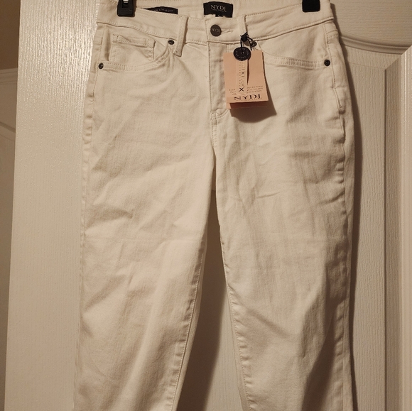NWT NYDJ Marilyn Straight Cuff Cropped Slimming Jeans Size 4 Capri Denim White - Picture 3 of 8